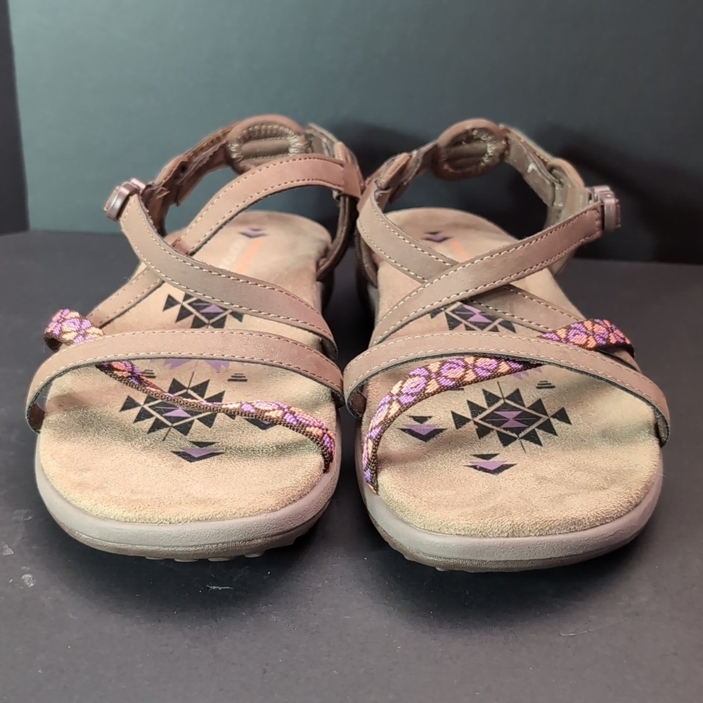 Sketchers Regay Slim Woman's Brown/Purple Sandals,size 8.